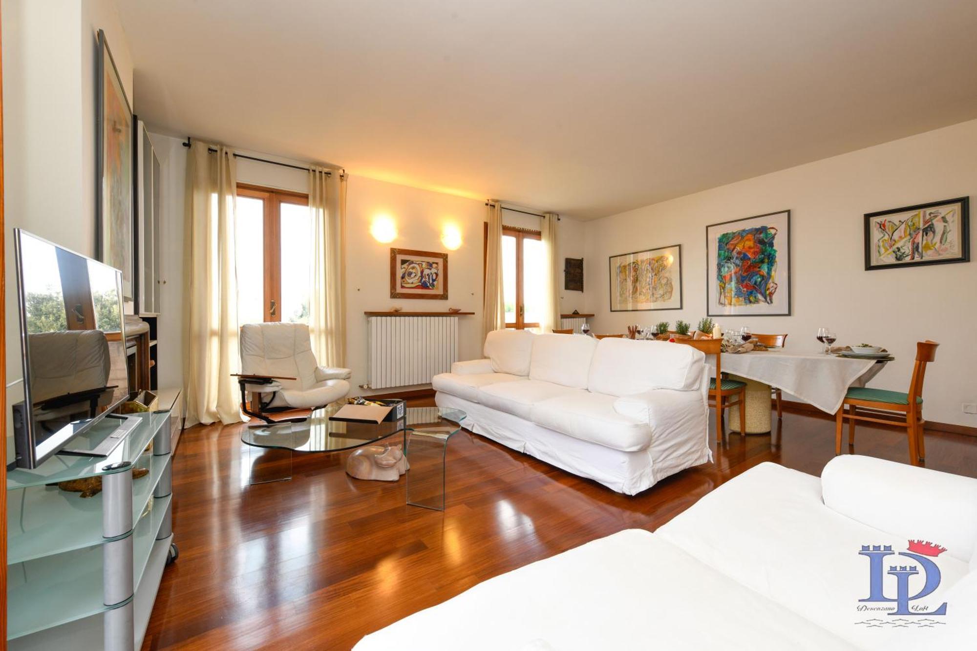 Desenzanoloft Official Partner Marriott Homes & Villas - Gardastar La Stella Del Lago Desenzano del Garda Ngoại thất bức ảnh