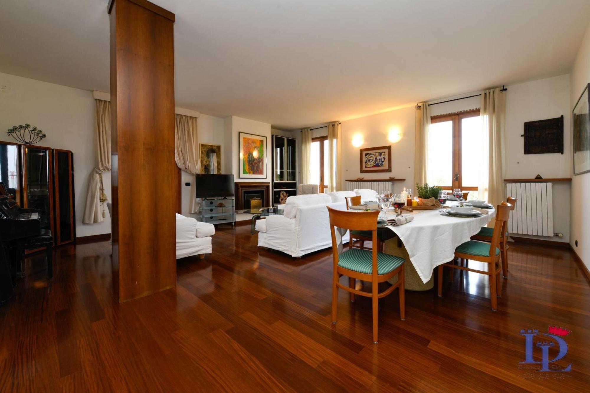 Desenzanoloft Official Partner Marriott Homes & Villas - Gardastar La Stella Del Lago Desenzano del Garda Ngoại thất bức ảnh