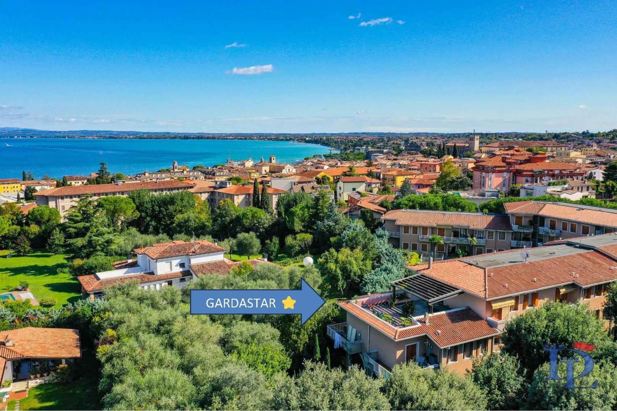 Desenzanoloft Official Partner Marriott Homes & Villas - Gardastar La Stella Del Lago Desenzano del Garda Ngoại thất bức ảnh